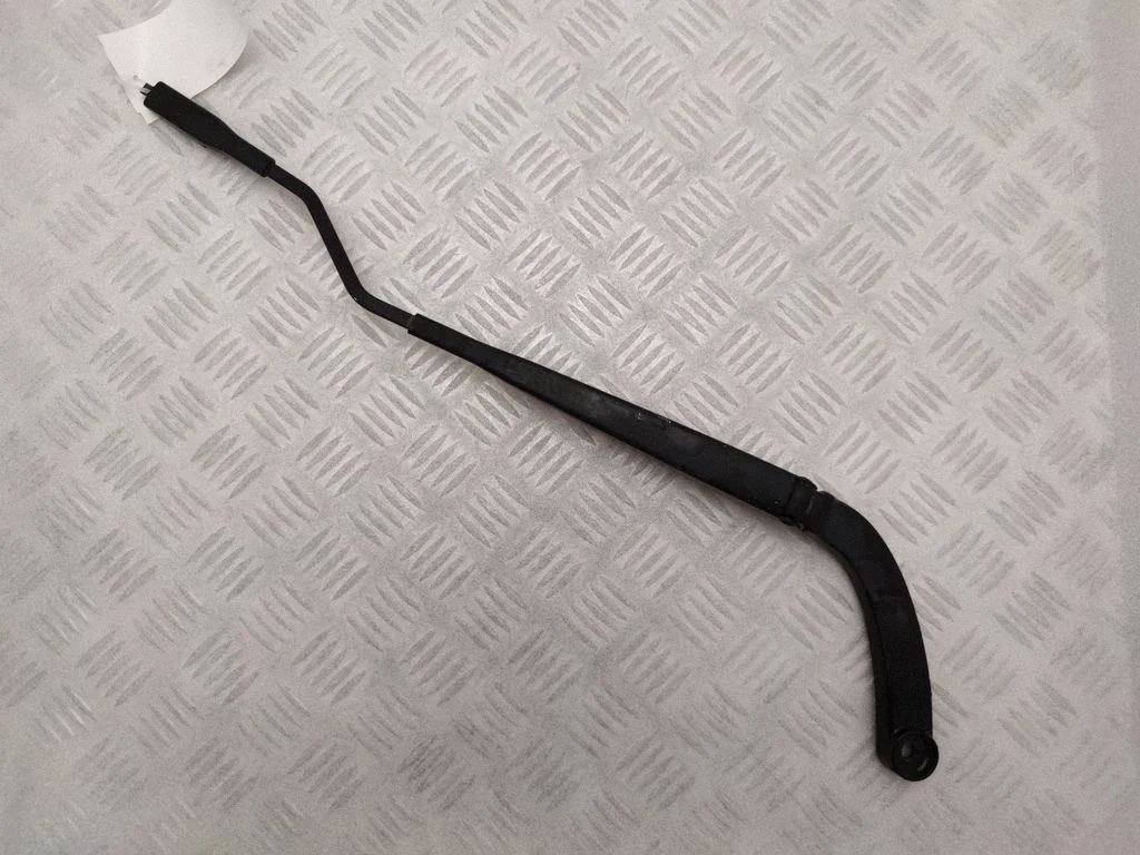 Front wiper blade arm W000054945