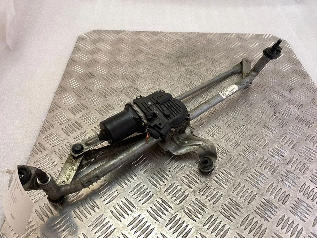 Mechanizm wycieraczek z silniczkiem 5NC955023