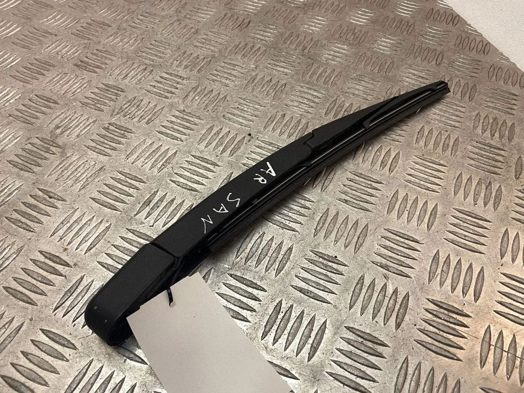 Rear wiper blade arm – Hyundai Santa Fe (2018-)