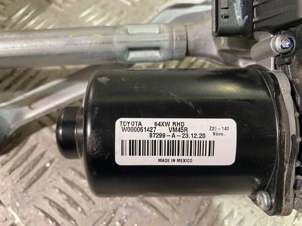 Front wiper linkage and motor – Lexus RX 450H (2016-)