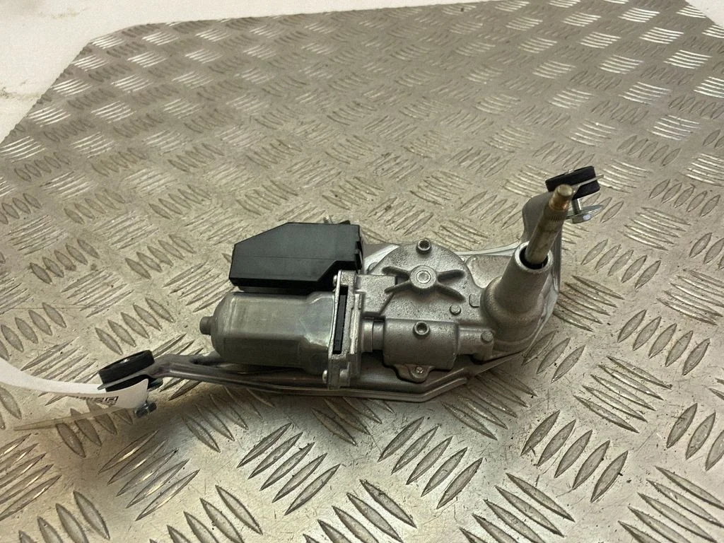 Tagaklaasi kojamehe mootor – Lexus NX (2014-2021)