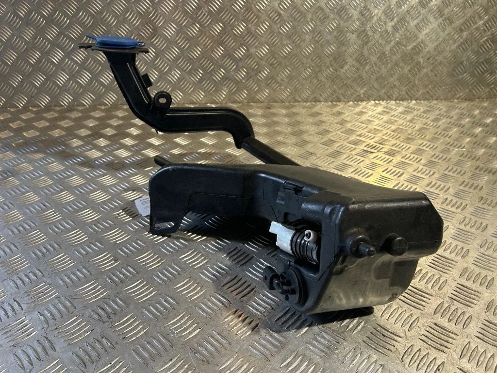 Windshield washer fluid reservoir/tank A2058600260