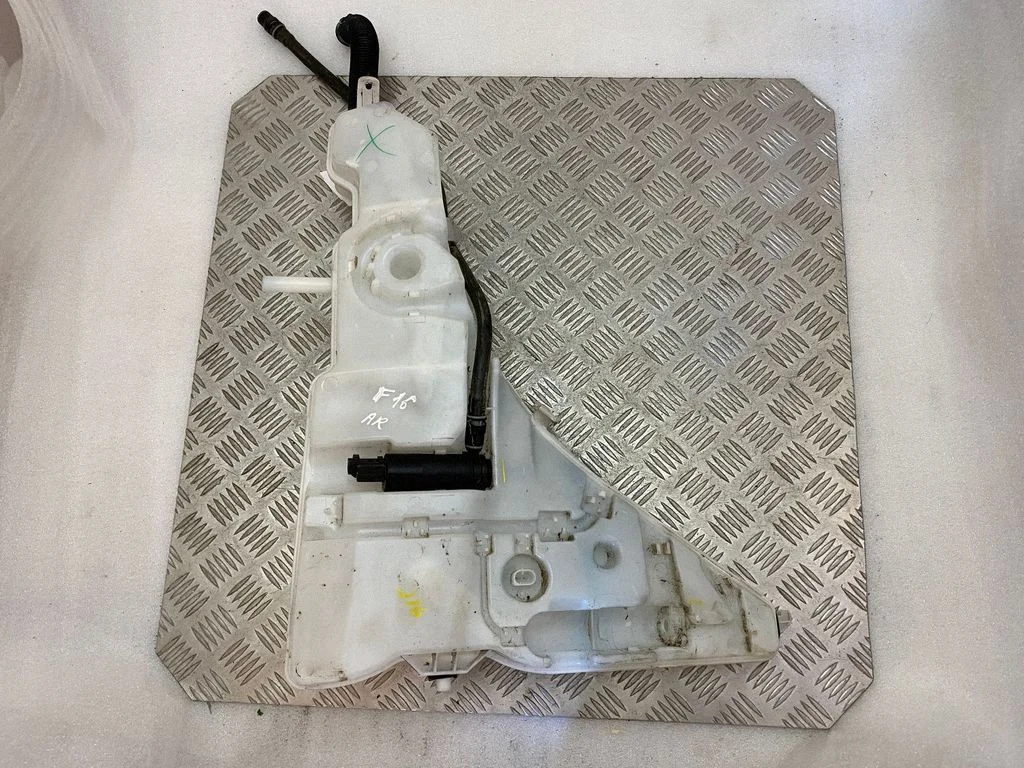 Windshield washer fluid reservoir/tank – BMW X6M F86 (2015-2018)