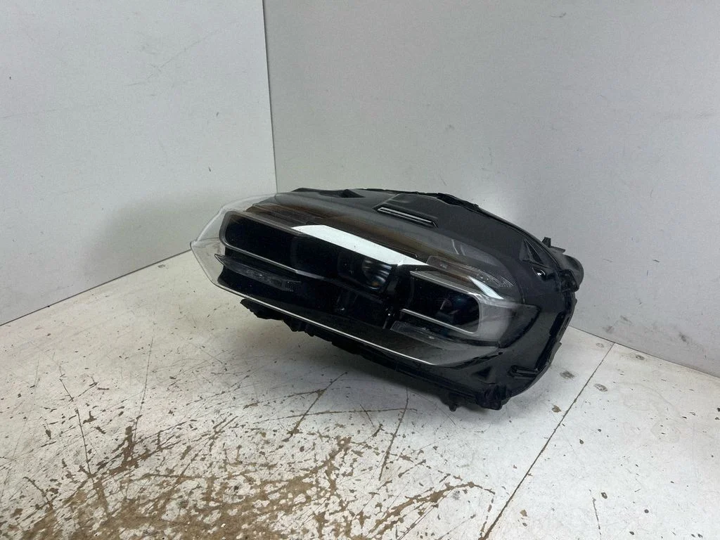 Reflektor – Porsche Taycan 9J1 (2019-)