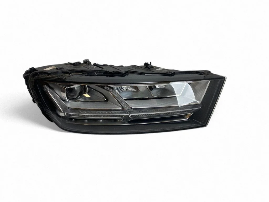 Priekšējais lukturis 4M0941034A