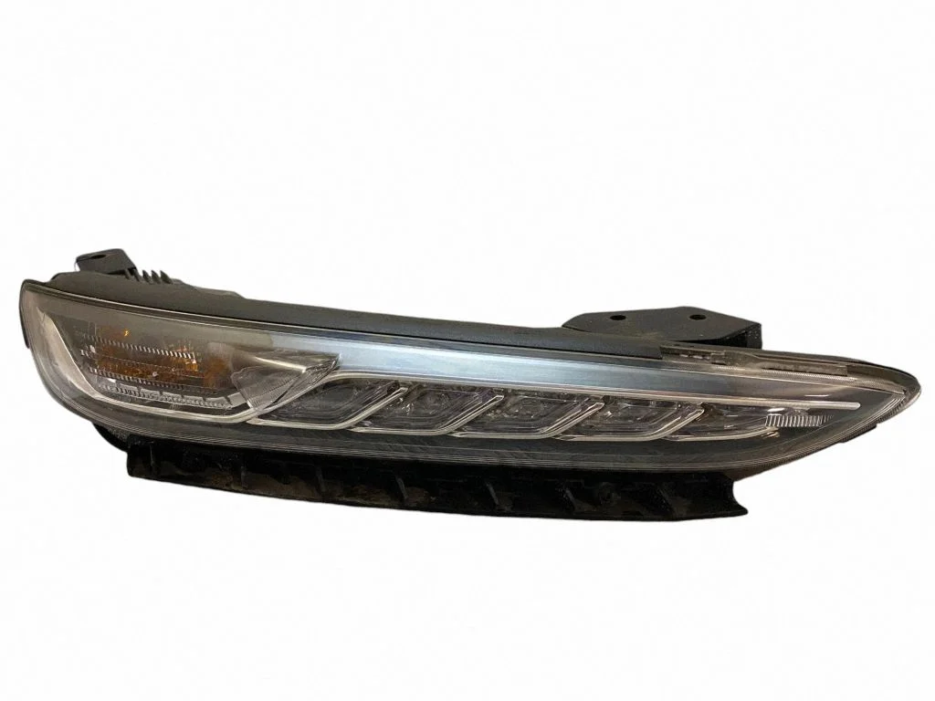 Priekšējais lukturis 92208J90