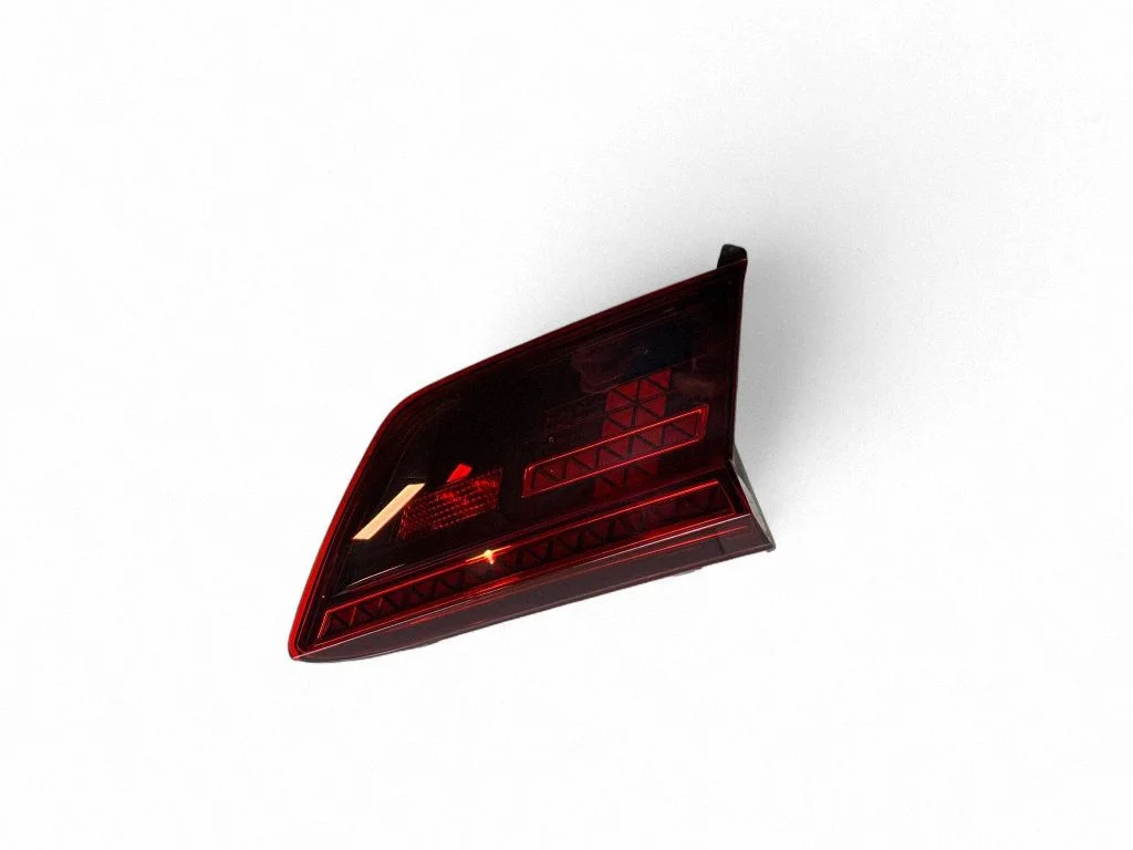 Tailgate rear/tail lights 5NA945307E