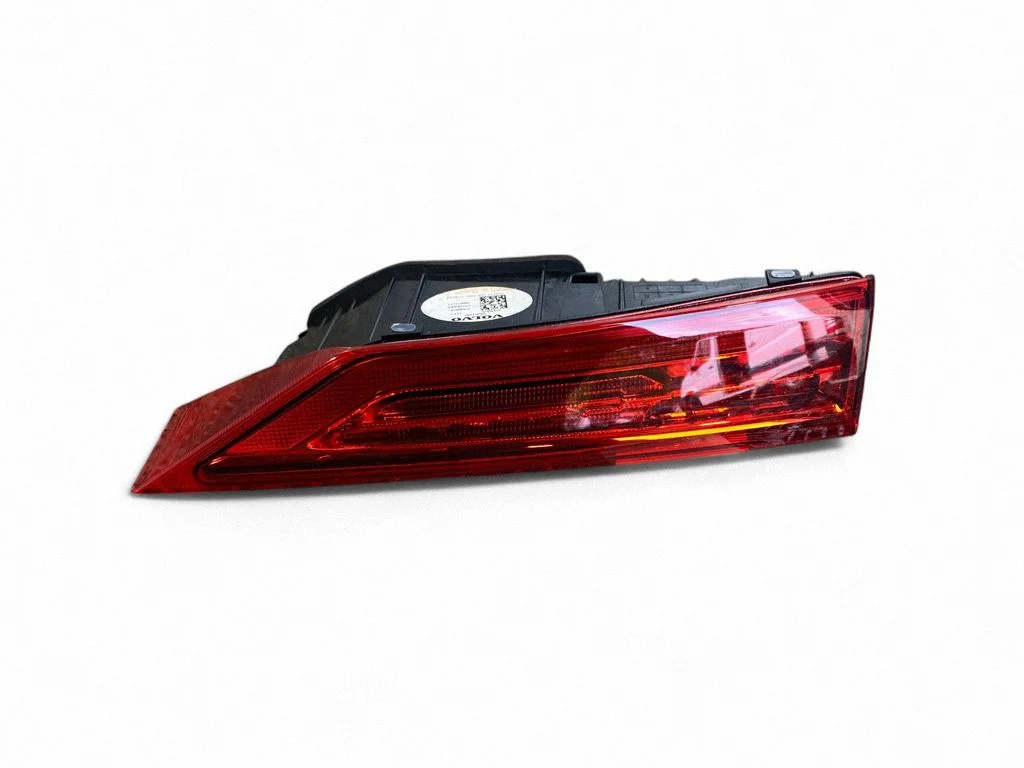 Tailgate rear/tail lights – Volvo XC60 (2017-)
