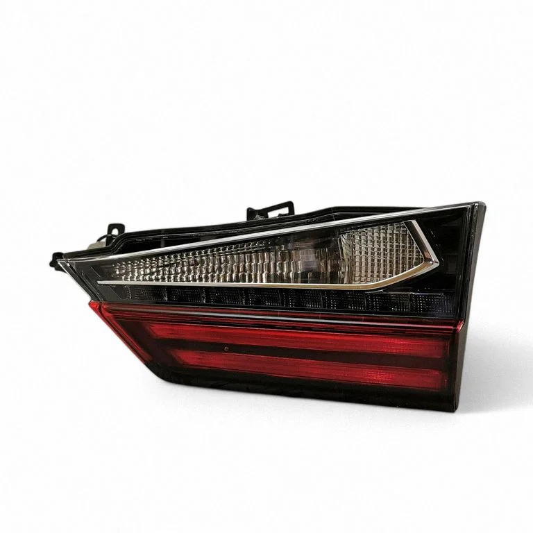 Tailgate rear/tail lights – right