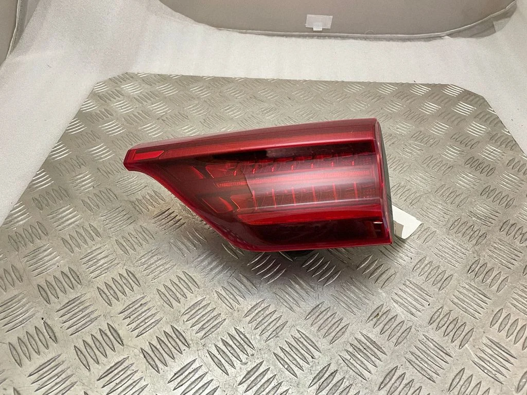 Tailgate rear/tail lights 92406F1600