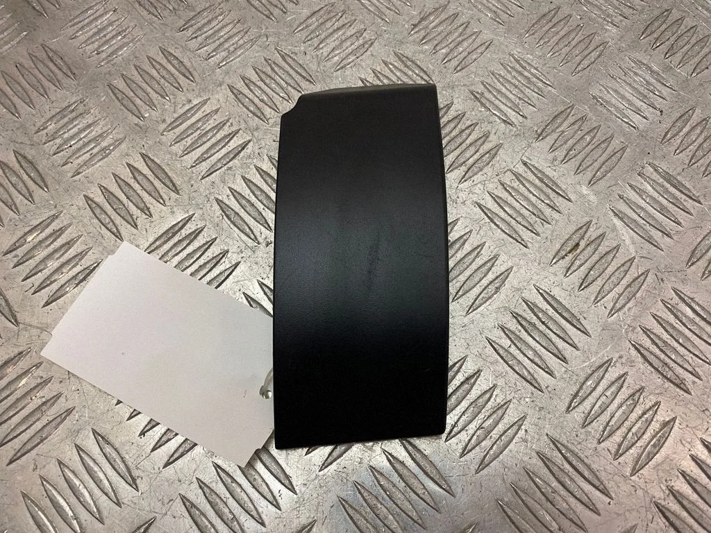 Rear/tail light trim molding – Toyota RAV 4 (XA50) (2018-)