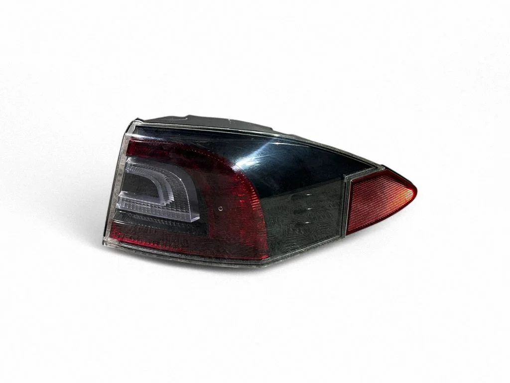 Rear/tail lights 600592100E