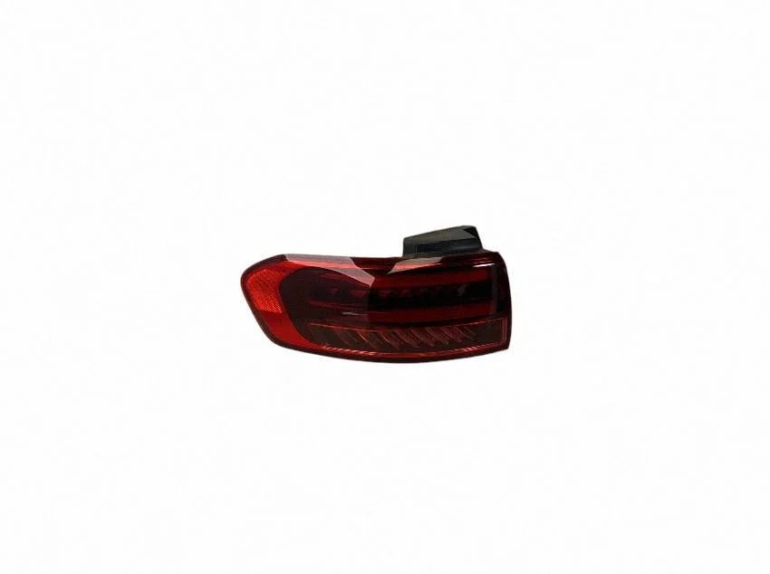 Lampa tylna w błotniku A2479065905