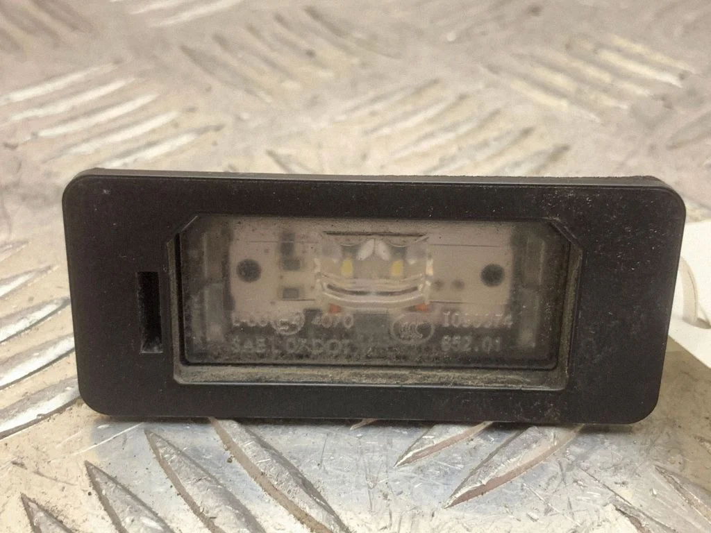 Number plate light – BMW 3 Series F30 F35 F31 (2012-2018)
