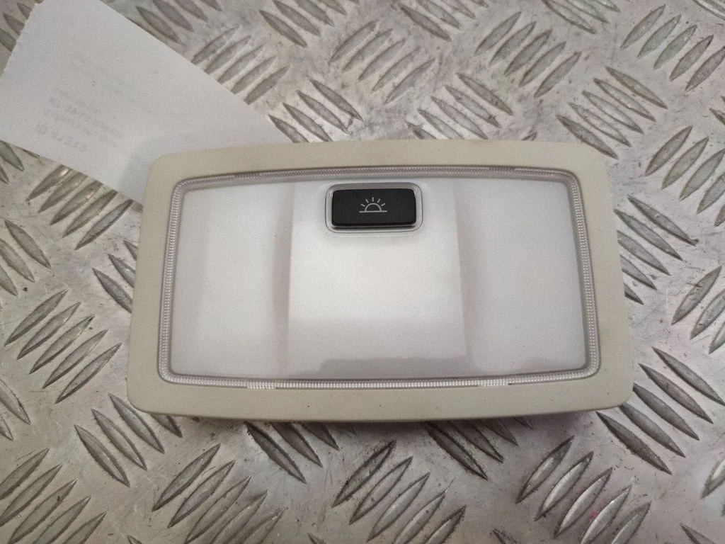 Rear seat light – Lexus NX (2014-2021)