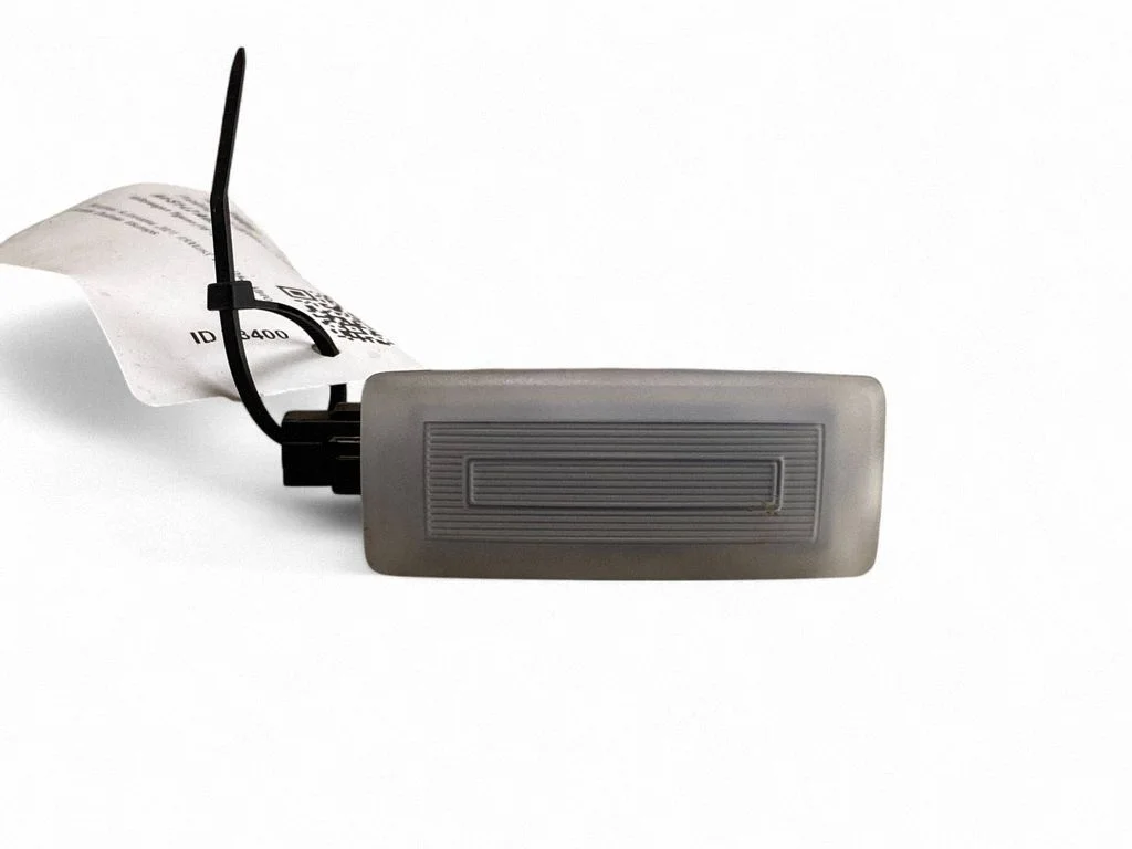 Front seat light – Volkswagen Tiguan Allspace (2017-)
