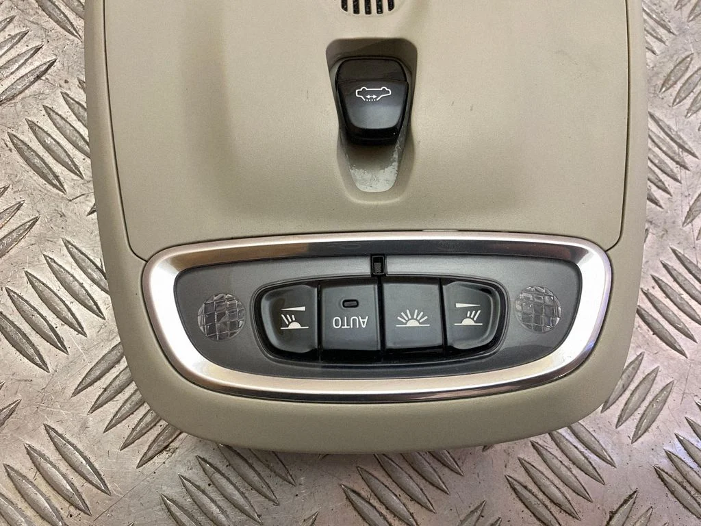 Front seat light 31479143