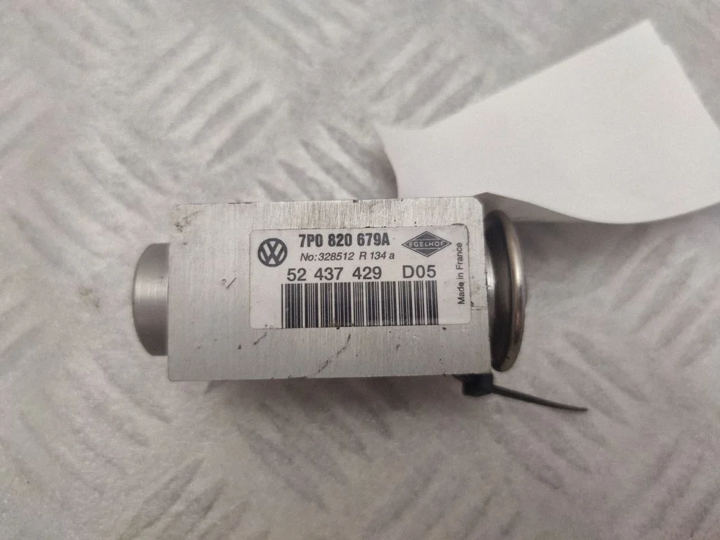 Air conditioning (A/C) expansion valve 7P0820679A