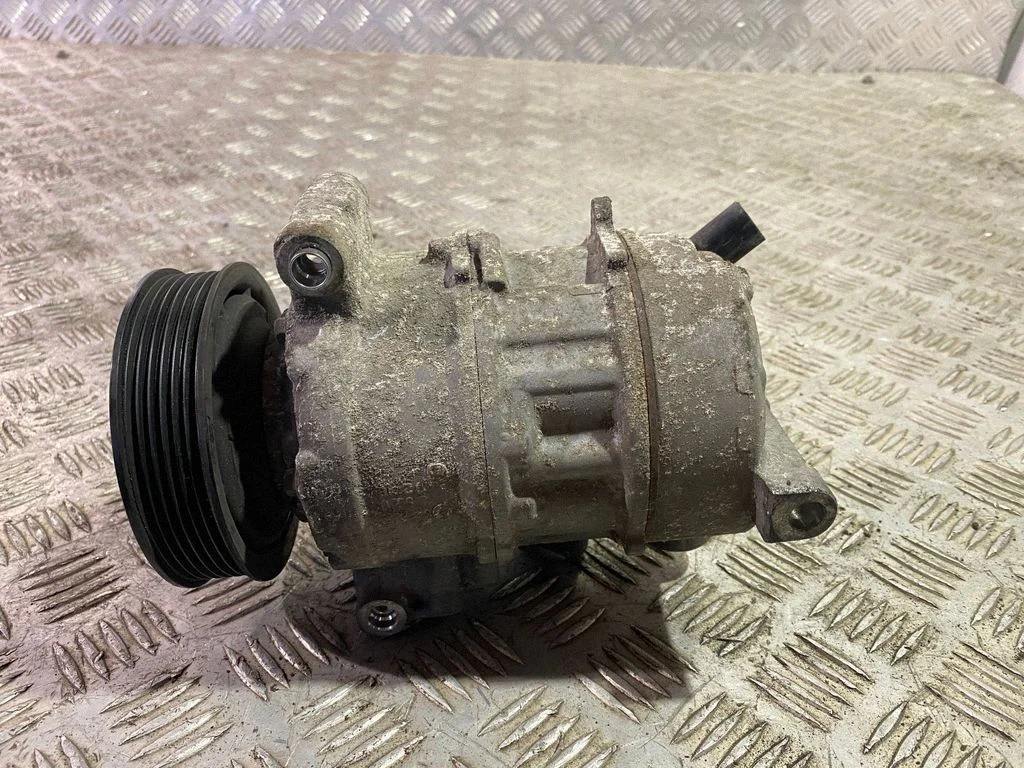 Air conditioning (A/C) compressor (pump) 8T0260805E