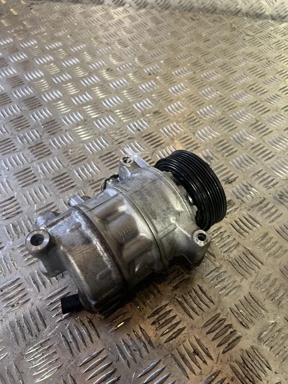 Air conditioning (A/C) compressor (pump) 3Q0816803E