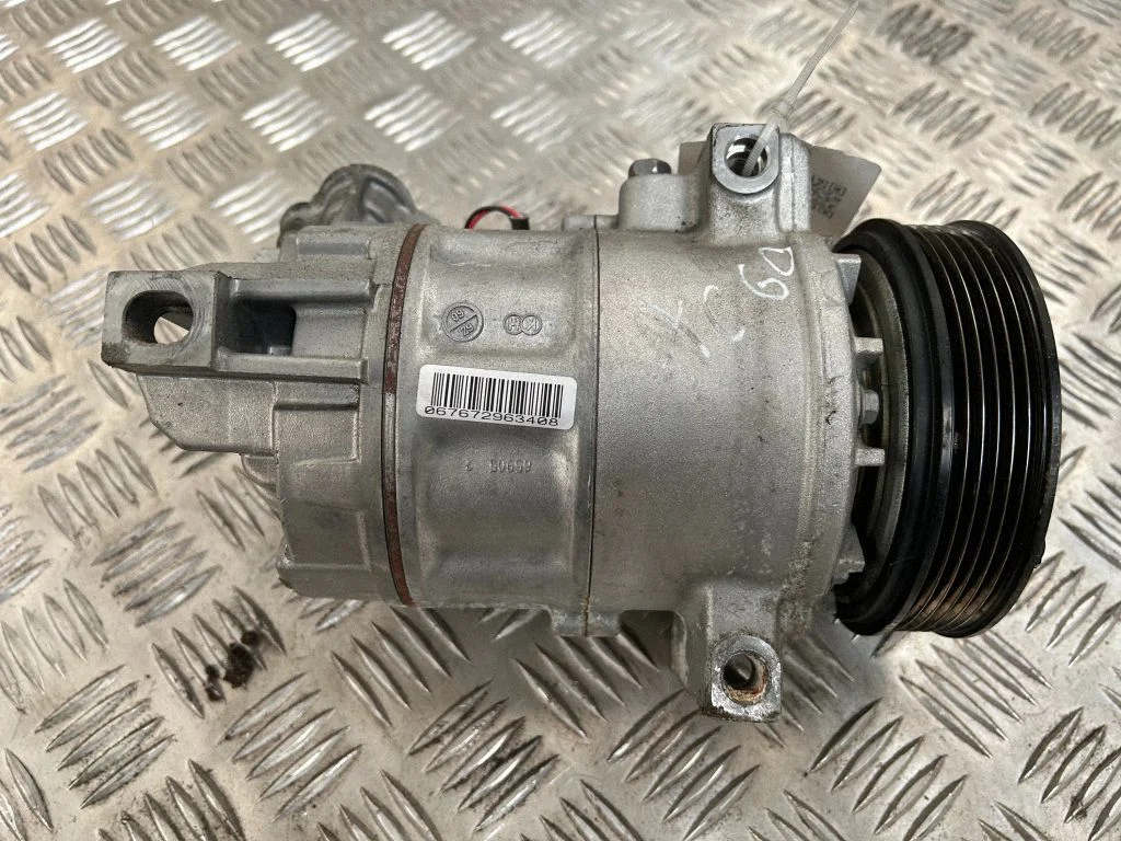 Air conditioning (A/C) compressor (pump) 31449067