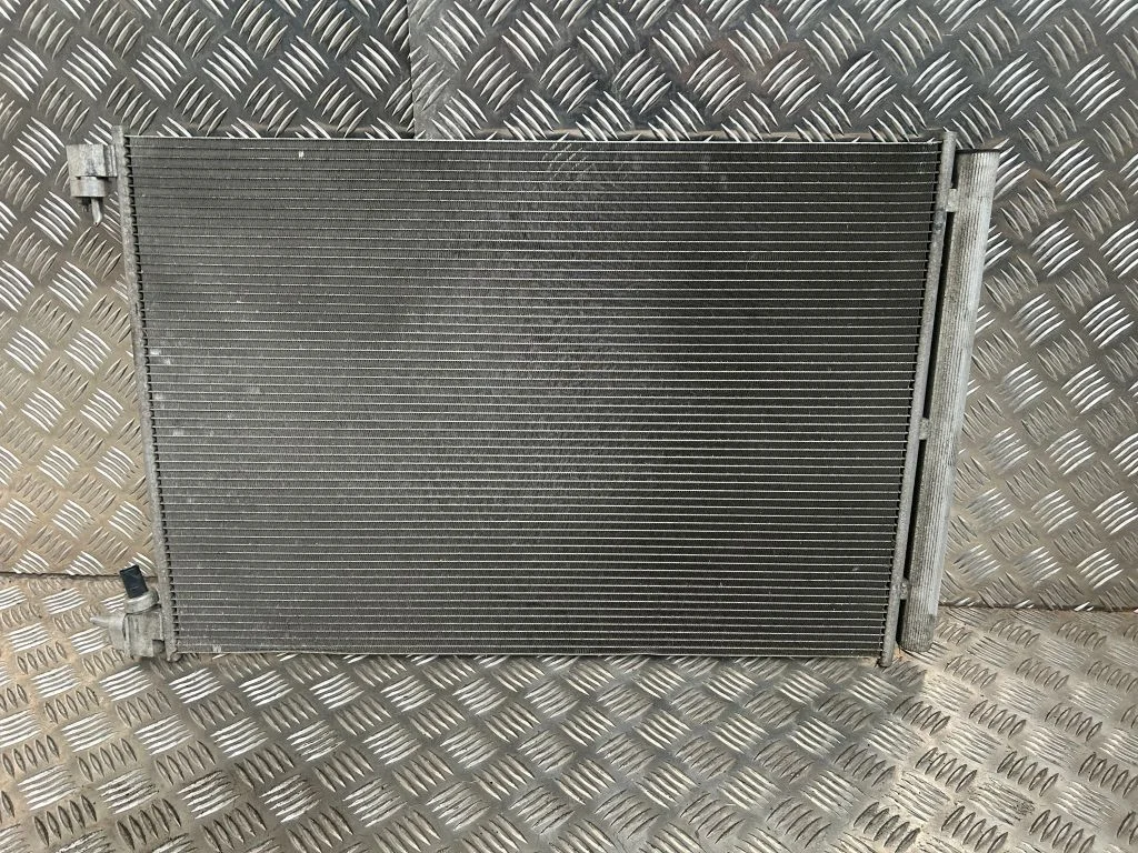 Kliimaseadme jahutusradiaator (kondensaator) A0995000454