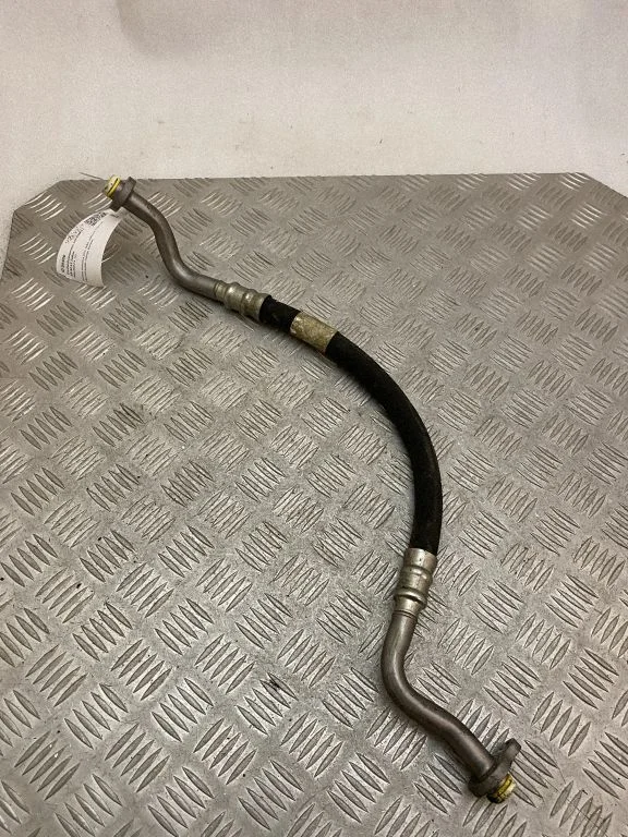 Air conditioning (A/C) pipe/hose 31455071