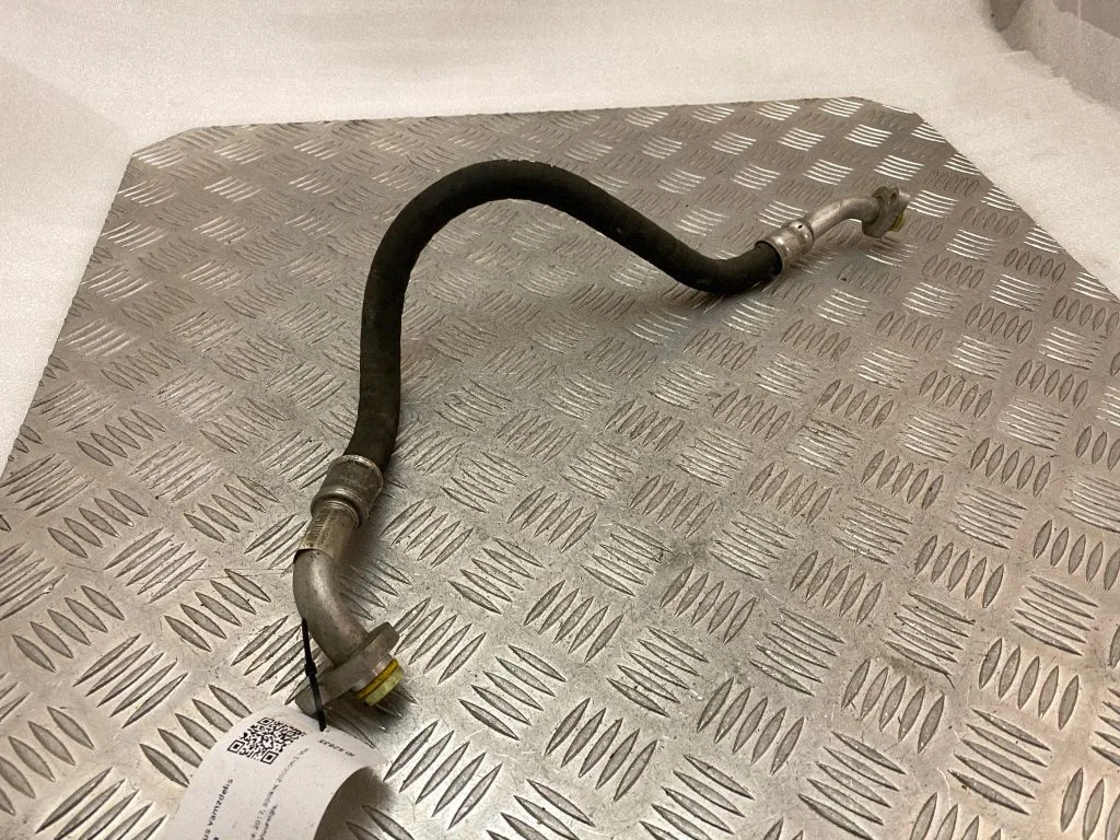 Air conditioning (A/C) pipe/hose 31369330