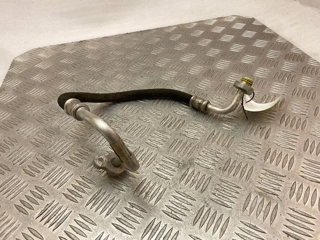 Air conditioning (A/C) pipe/hose 31369331