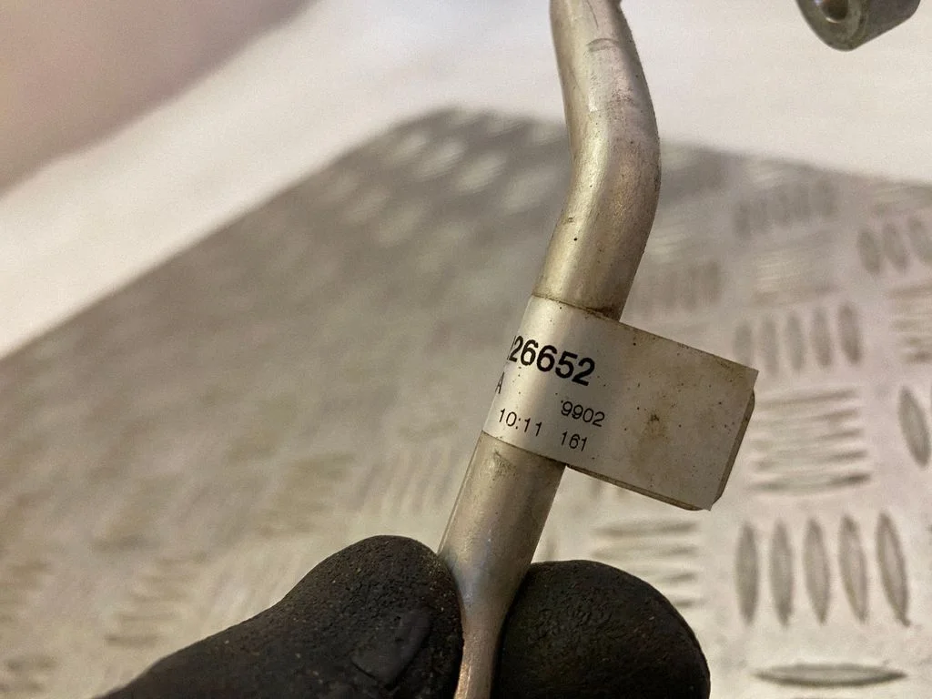 Air conditioning (A/C) pipe/hose 32226652
