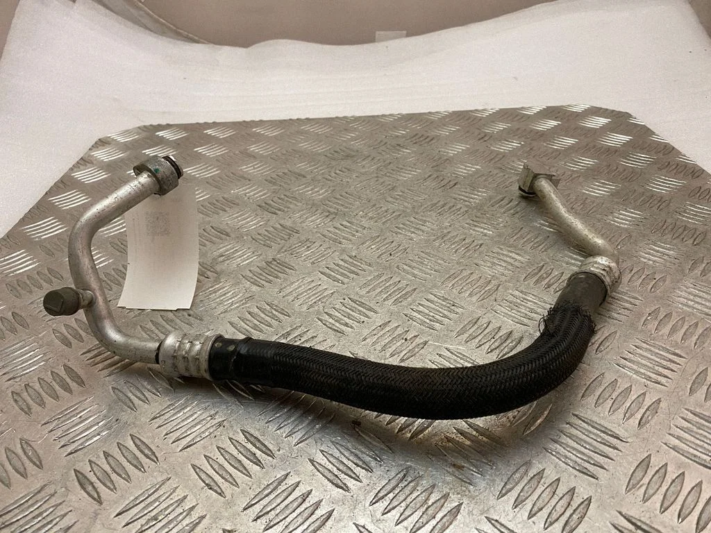 Air conditioning (A/C) pipe/hose