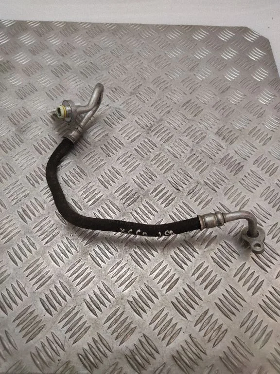 Air conditioning (A/C) pipe/hose 31369331
