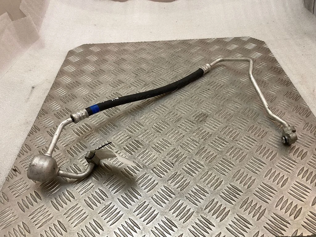 Air conditioning (A/C) pipe/hose