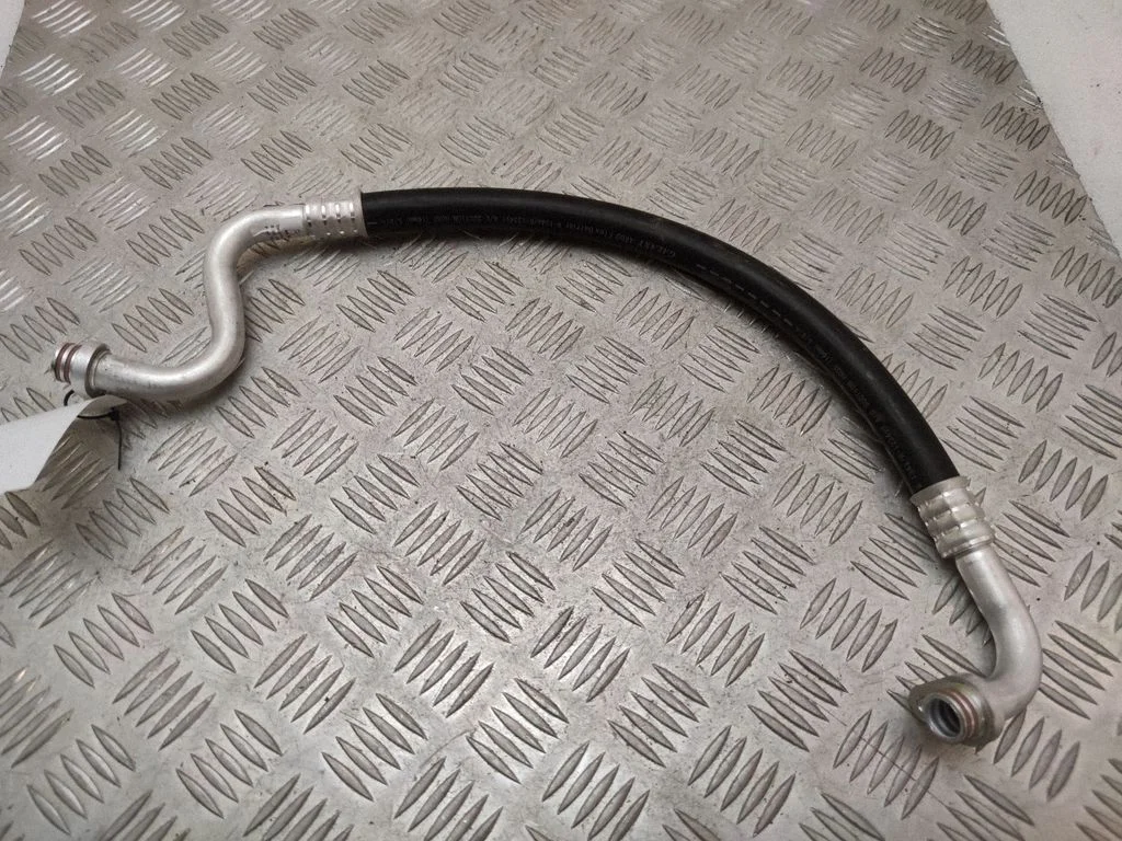 Air conditioning (A/C) pipe/hose 9834116480