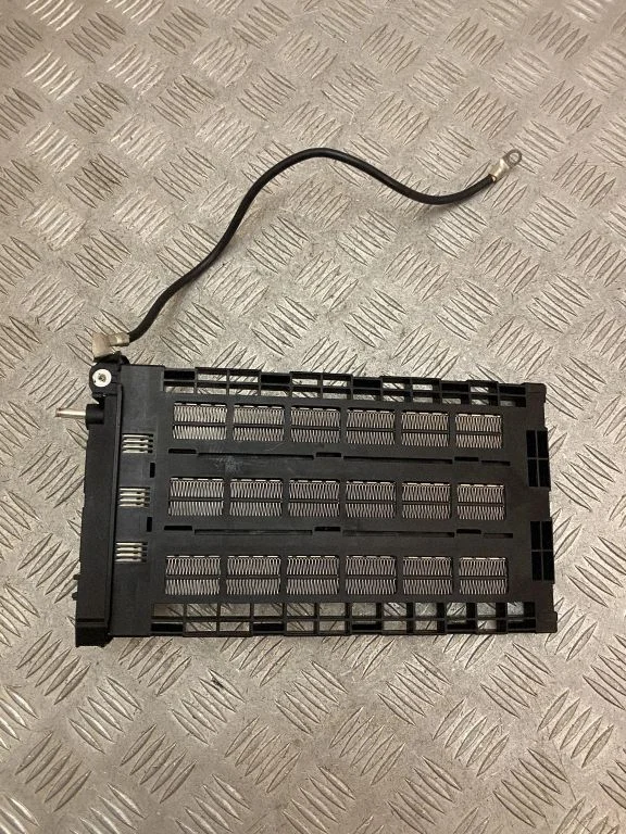 Elektryczna nagrzewnica kabiny 9194595