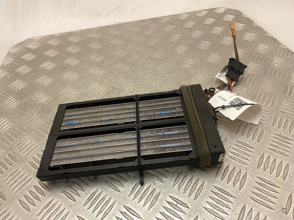 Elektriline salongi küttekeha radiaator 8K0819011C