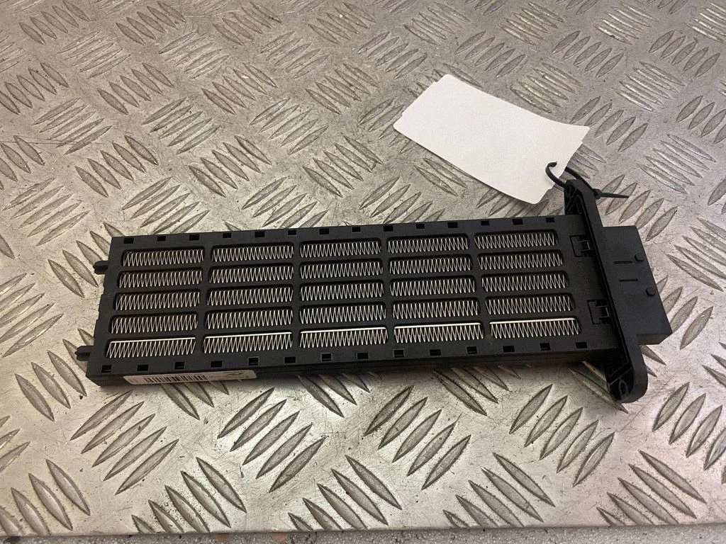 Elektriline salongi küttekeha radiaator 2714300A03
