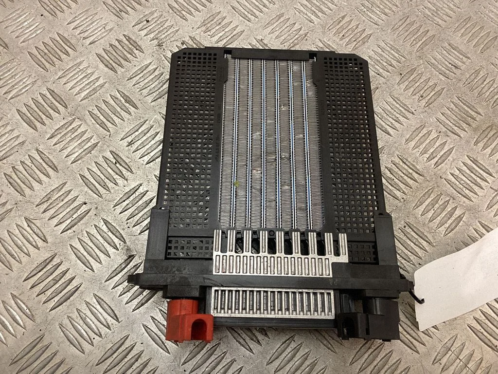 Elektriline salongi küttekeha radiaator J9C318D612AA
