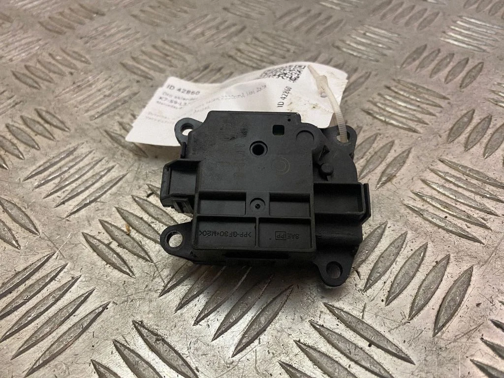 Air flap motor/actuator – Mercedes-Benz X-class W470 (2017-2020)