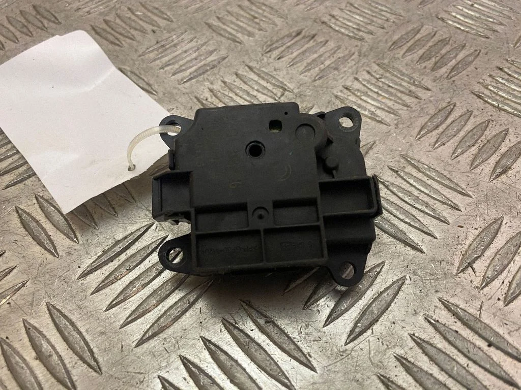 Air flap motor/actuator – Mercedes-Benz X-class W470 (2017-2020)
