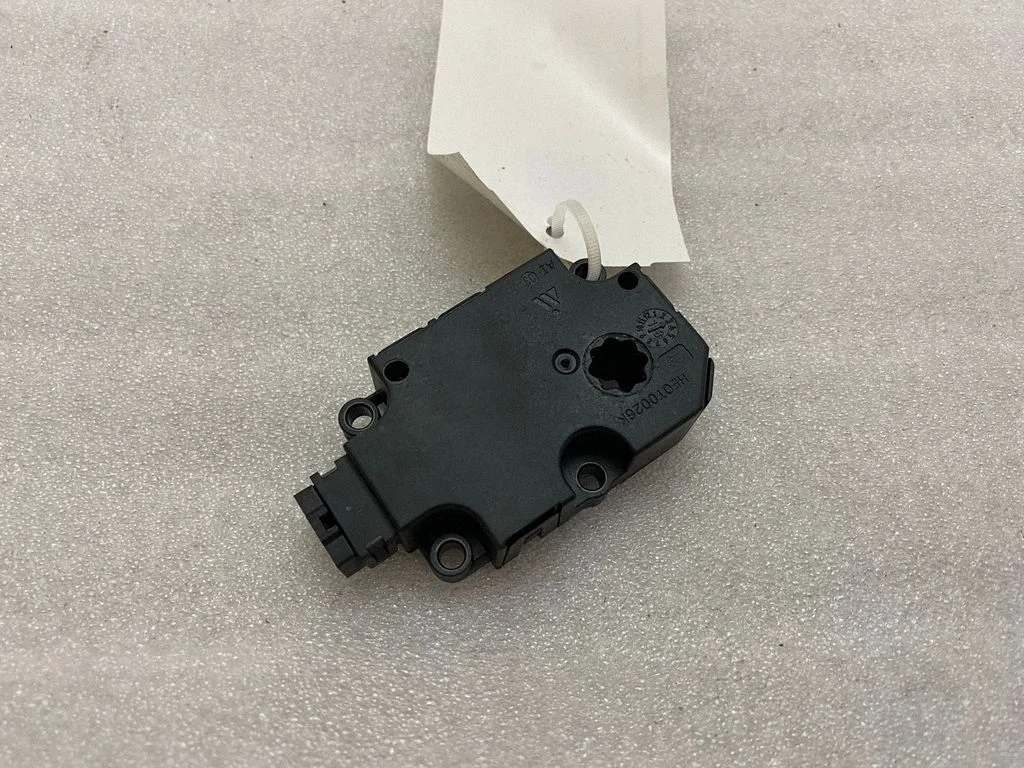Gaisa aizvara motoriņš/aktuators T43759B