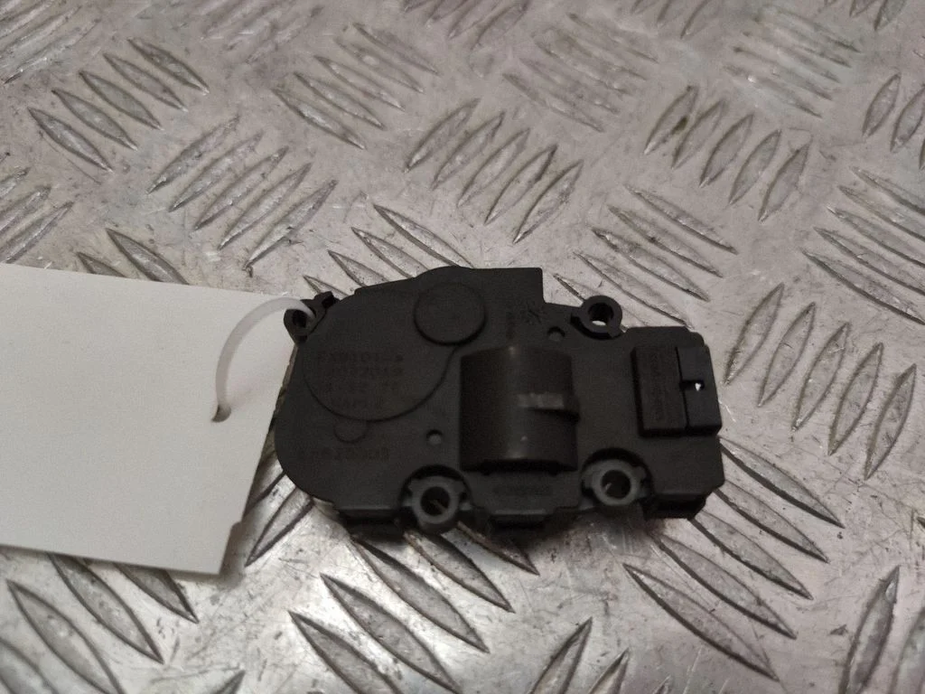Gaisa aizvara motoriņš/aktuators EXB101