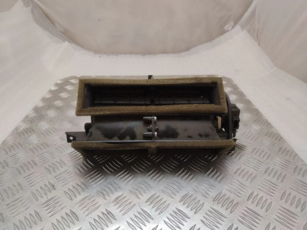 Air flap motor/actuator – Ford Mustang V (2005-2014)