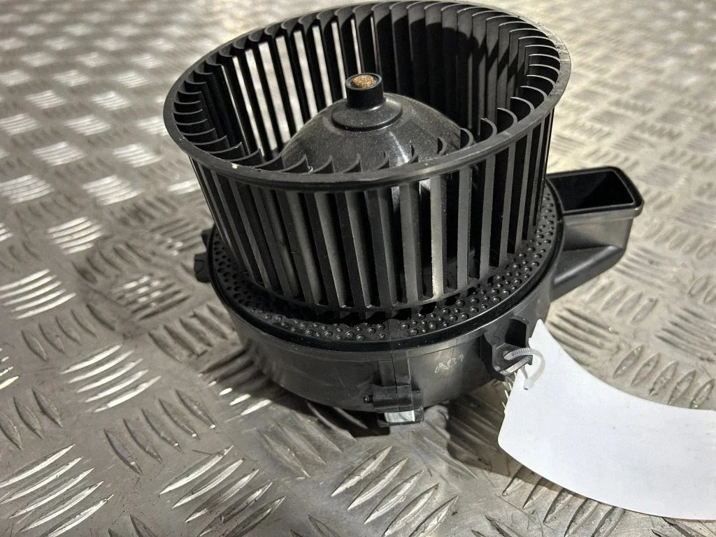 Heater fan/blower F011500123
