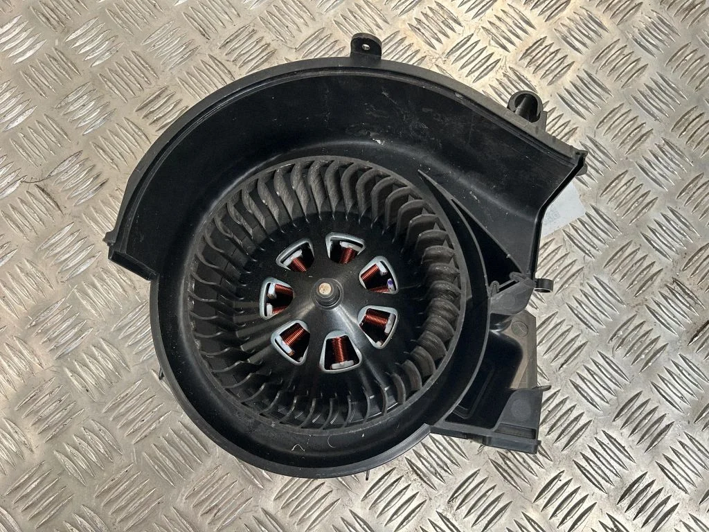 Salongipuhur T382588