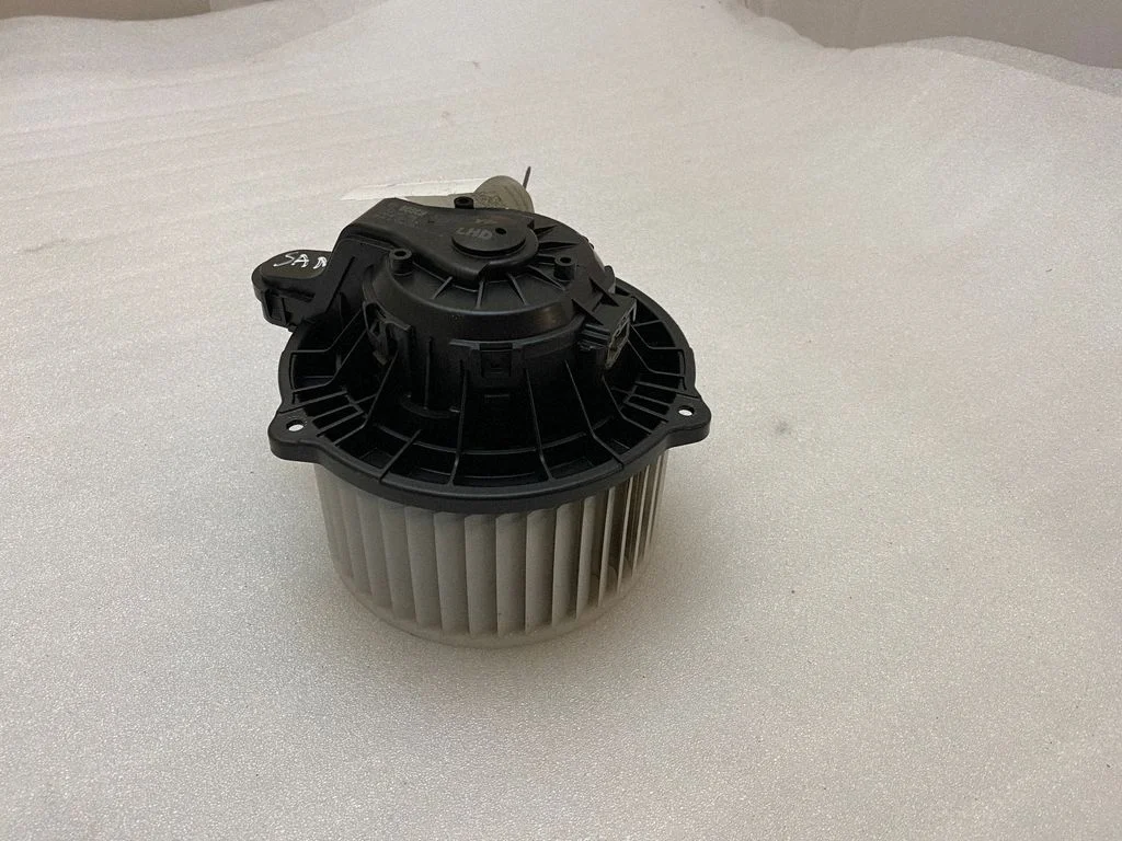 Heater fan/blower F00S3B2596
