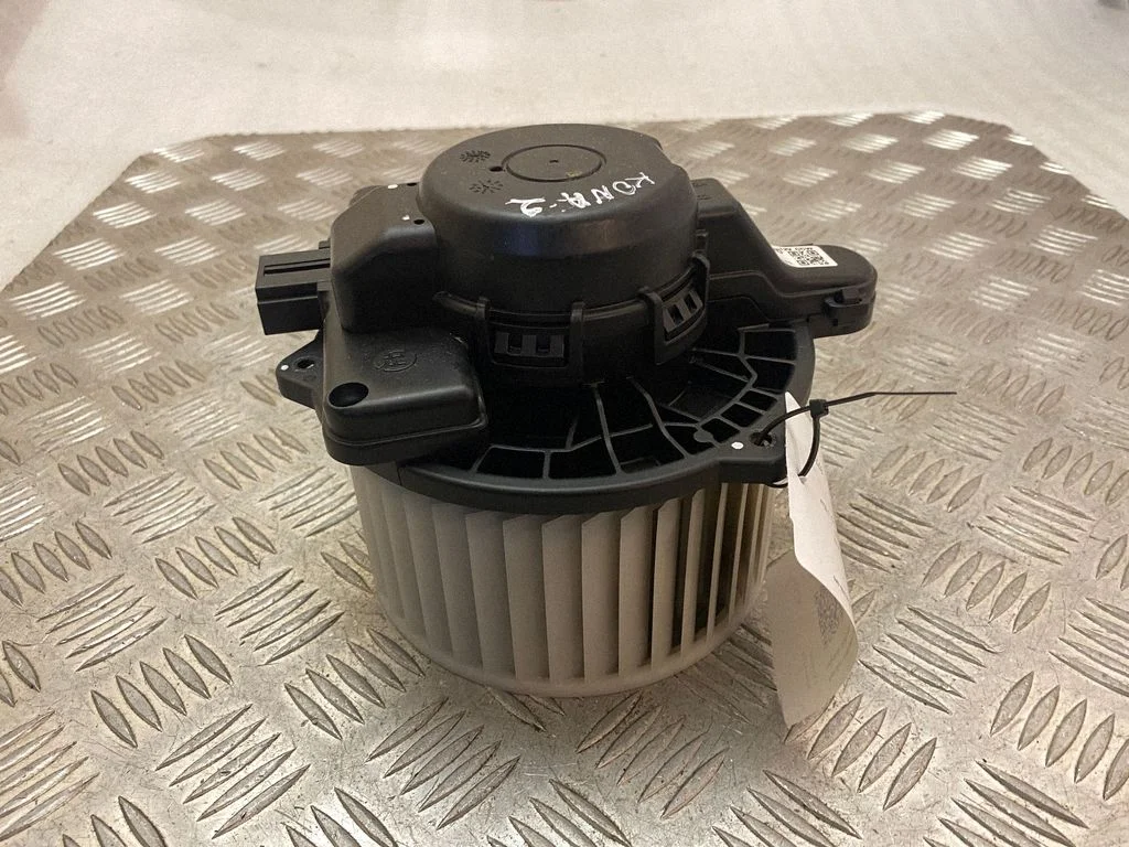 Krāsniņas ventilators/pūtējs EB1D1PPJAA