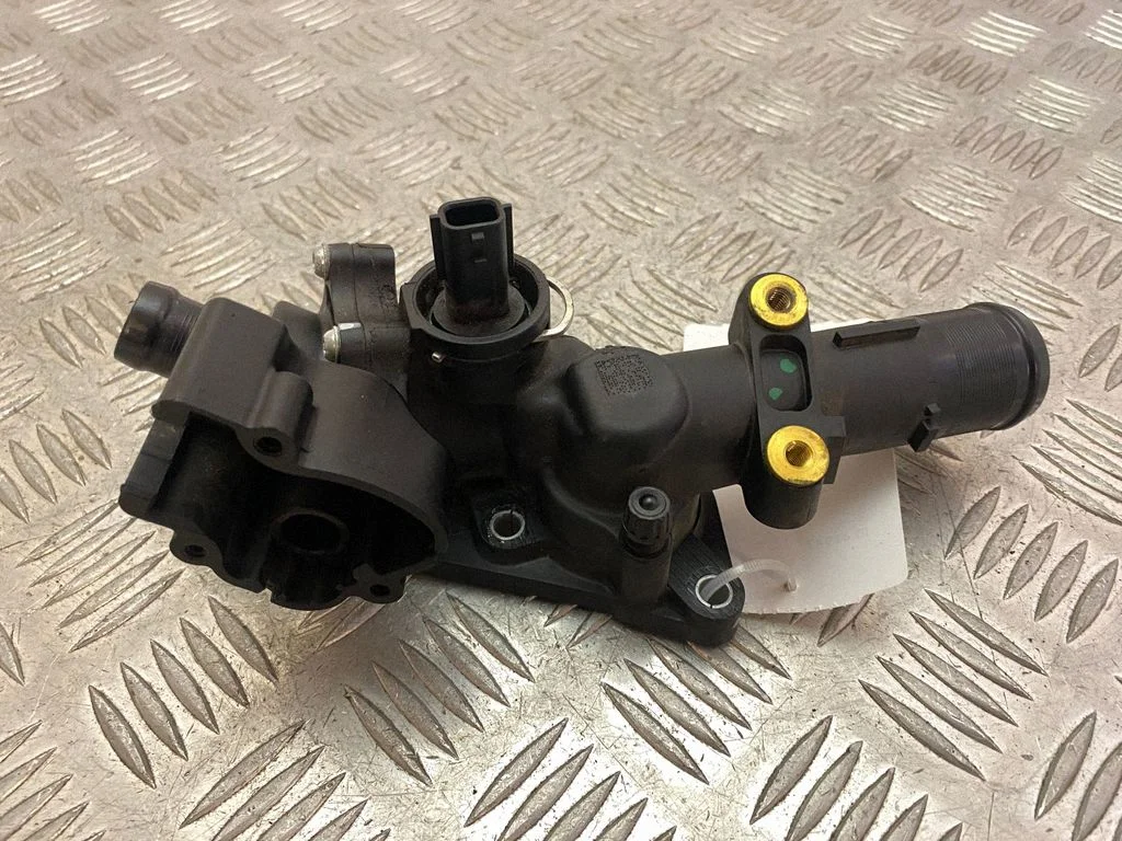 Thermostat/thermostat housing – Nissan Qashqai (2014-2016)