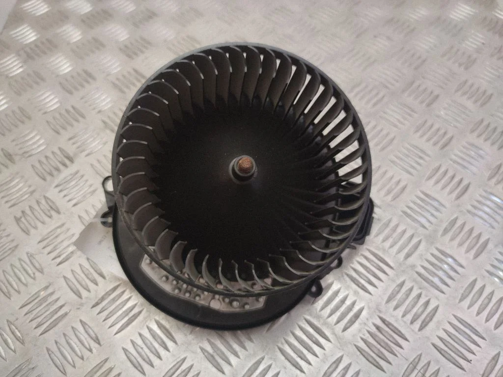 Salongipuhur T967354