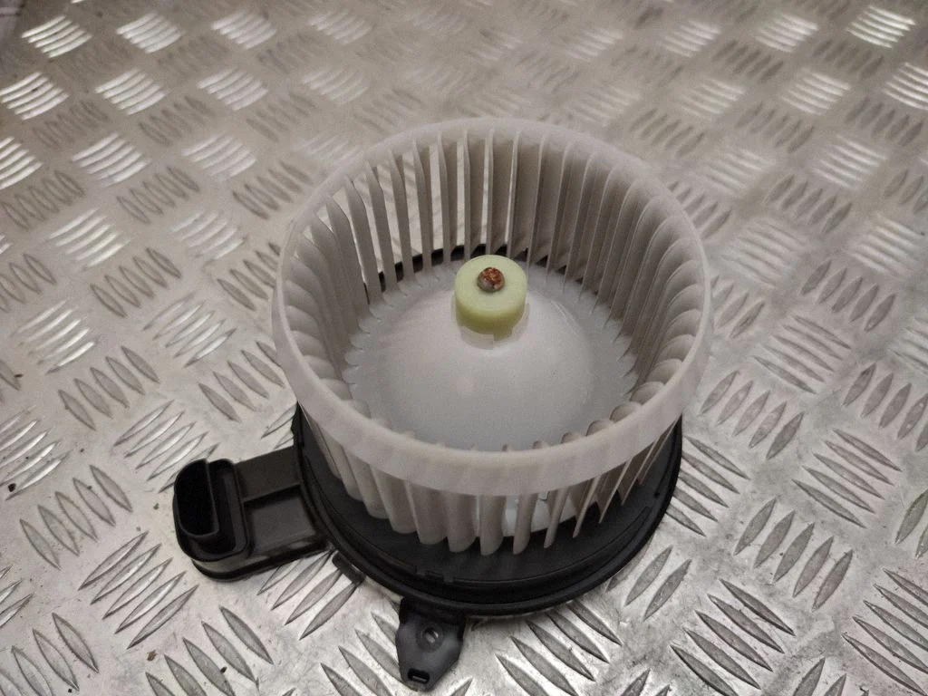 Heater fan/blower
